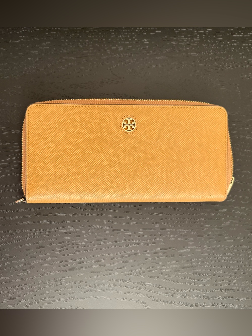 Tory Burch Saffiano Zip Wallet in Tan